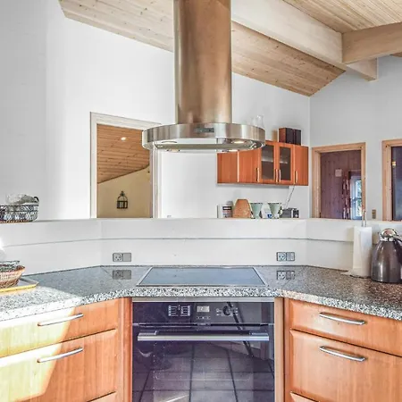 Stunning In With Kitchen
