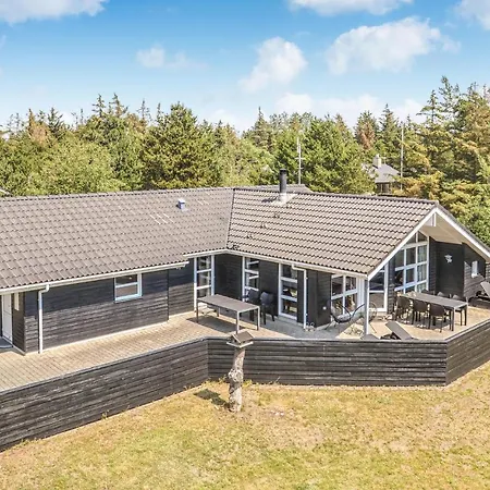 Cozy Home In Blavand With Sauna *