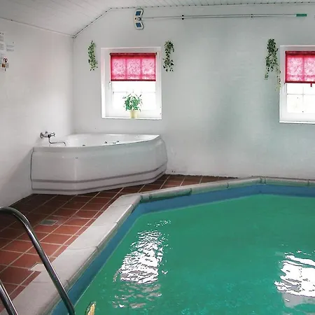 Cozy Home In Blavand With Sauna 펜션 *