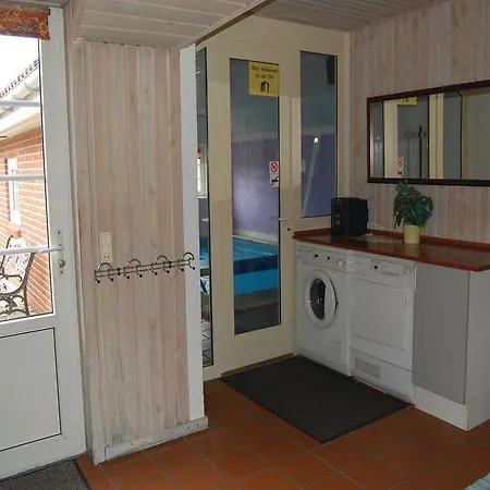 Cozy Home In Blavand With Sauna 펜션 Blåvand